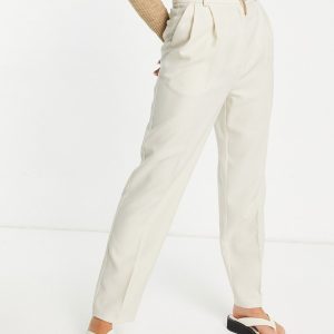 ASOS DESIGN - Beige mom-bukser med plisseringer foran-Neutral
